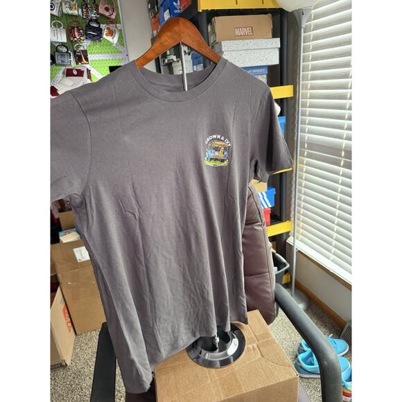 Size M Crown And Ivy T-shirt - Picture 1 of 2